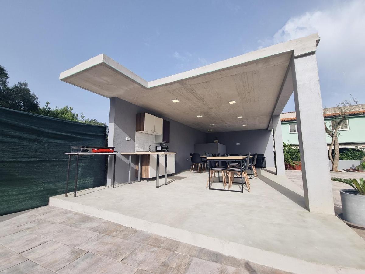 Apartman 2 Apartment ลิทซ์ยัน ภายนอก รูปภาพ