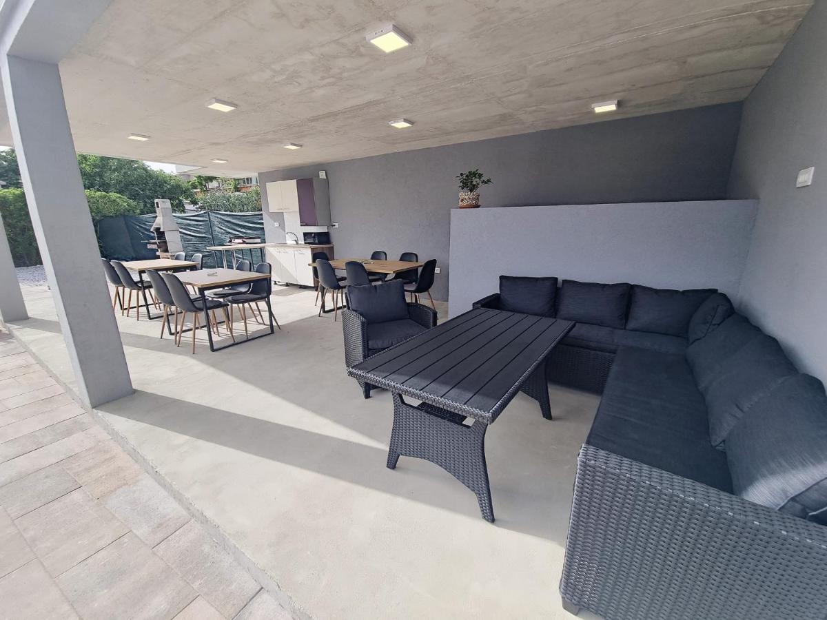 Apartman 2 Apartment ลิทซ์ยัน ภายนอก รูปภาพ